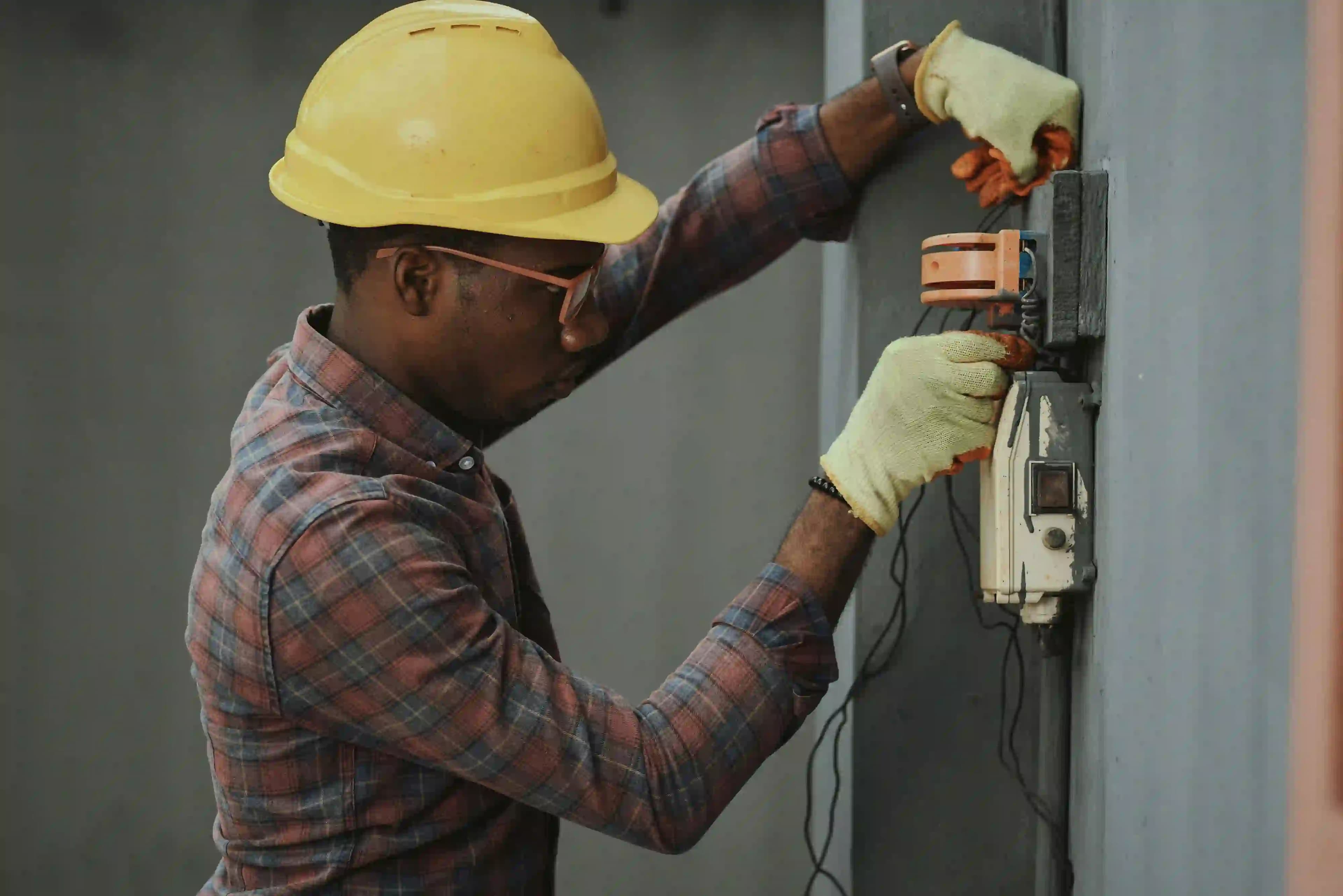 Electrician in hardhat